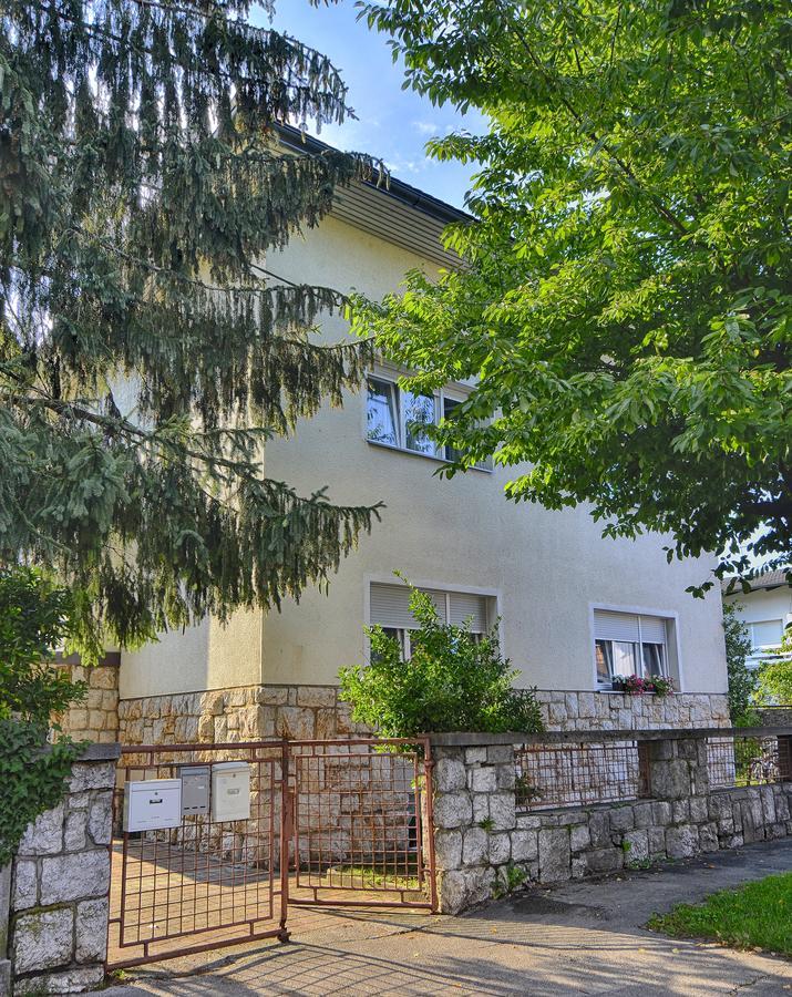 Greenslo Apartment